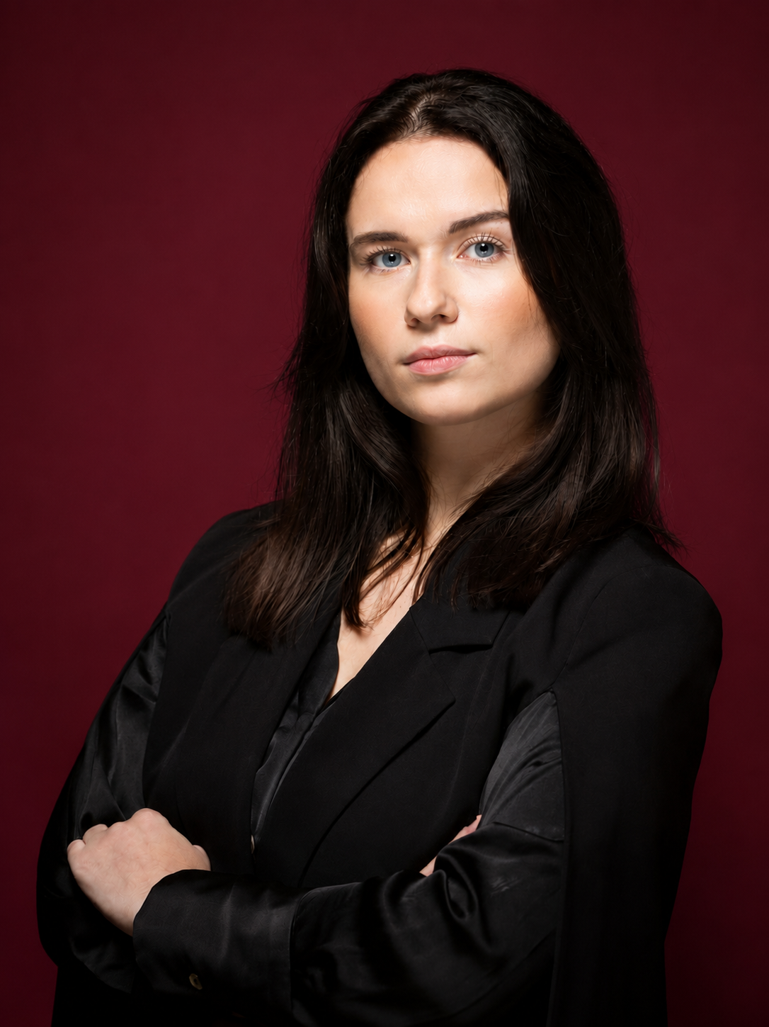 Maître Katheleen Vovard, Avocate pénaliste au barreau de Paris : « Ensemble, protégeons votre liberté.»  Domaines d'expertises    Garde à vue et urgence pénale : Assistance en garde à vue, auditions, mise en examen et toutes les étapes de la procédure.  Droit pénal général : Défense des personnes mises en cause ou victimes devant les juridictions pénales et les cours d’assises.  Droit pénal des affaires : Accompagnement des dirigeants confrontés à des problématiques pénales et des enjeux de conformité.  Droit pénitentiaire : Accompagnement des personnes détenues, demande de mise en liberté et aménagement de peine.  Violences, criminalité et infractions sexuelles : Défense des dossiers sensibles nécessitant une approche rigoureuse.  Droit pénal du travail : Défense des intérêts des employeurs et salariés dans les contentieux pénaux professionnels.  Urgence pénale — Être assisté(e) immédiatement. À votre écoute 24H/24, 7J/7
